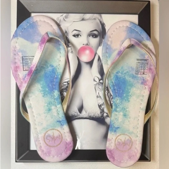 NWT Michael Kors Tie Dye Thong Flip Flops sz 8 - Picture 1 of 3